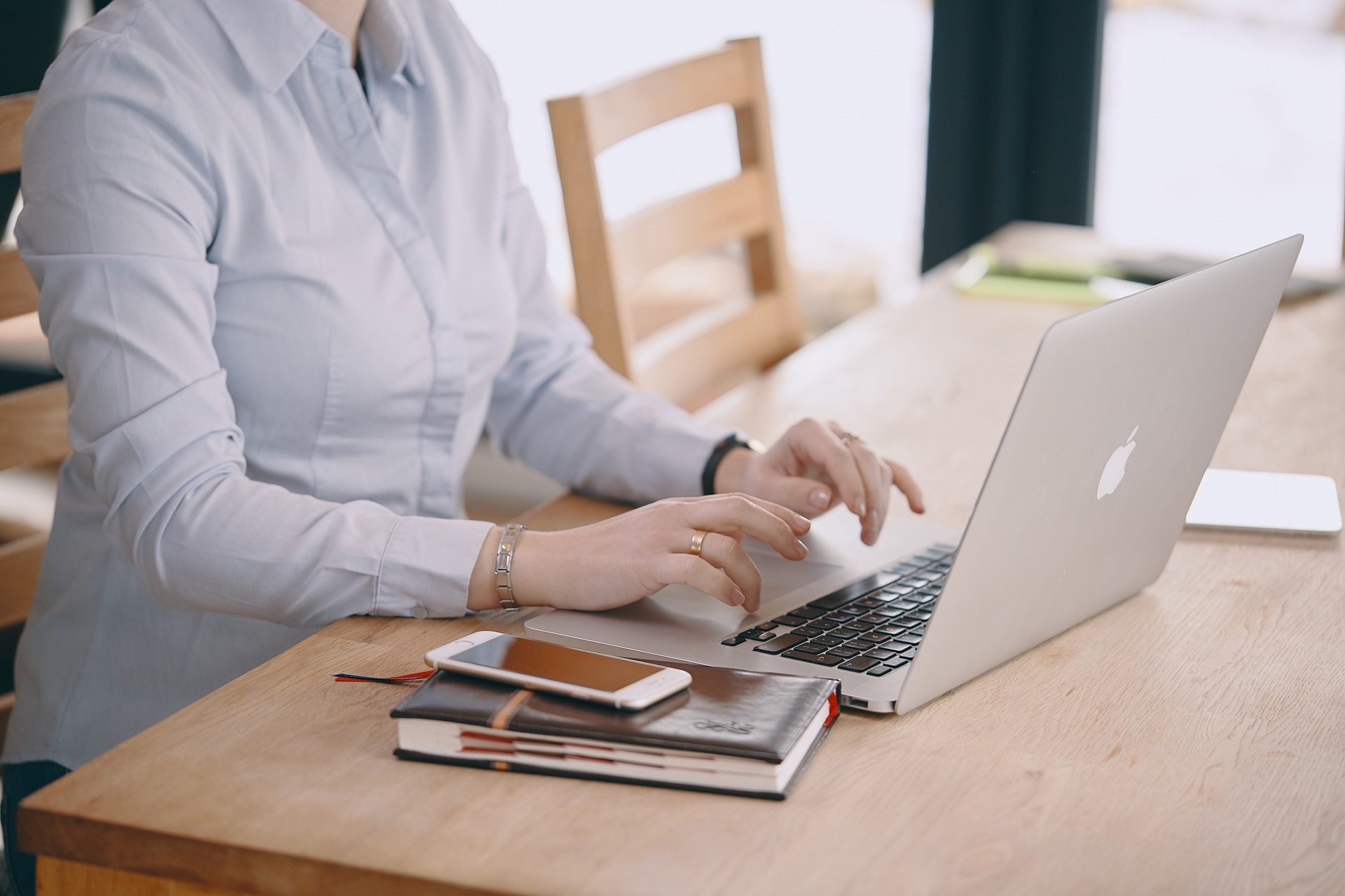 Improve Your Blog And Social Media Posts With This Paragrahp Generator API