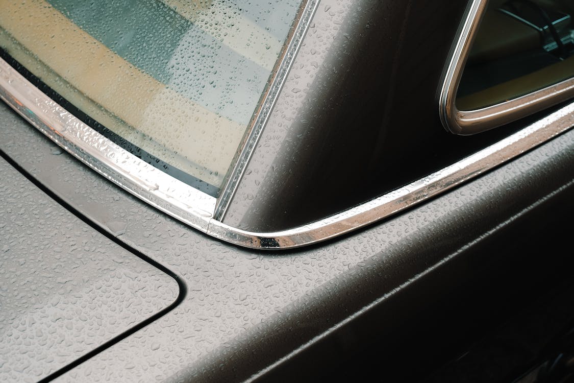 Top 3 APIs To Obtain Fast And Accurate Car Specifications